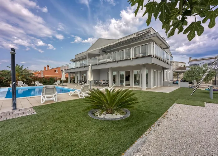 Lejlighed Elegant Panoramic Seaview