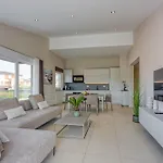 Elegant Panoramic Seaview *