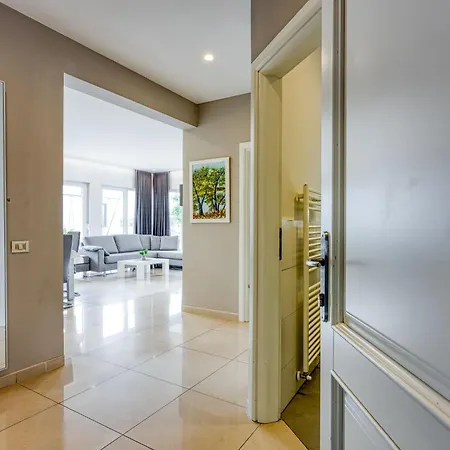 Elegant Panoramic Seaview Pola