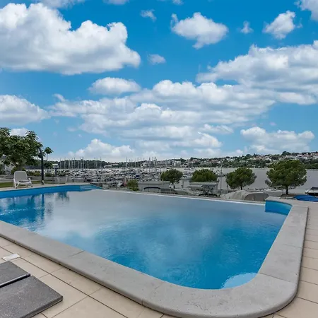 Elegant Panoramic Seaview Pula