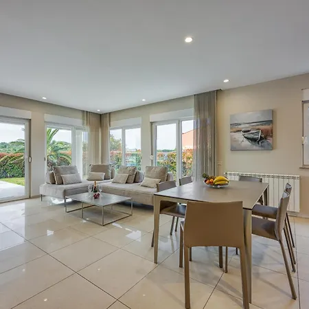 Elegant Panoramic Seaview Appartamento