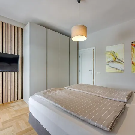 Elegant Panoramic Seaview Appartement Pula