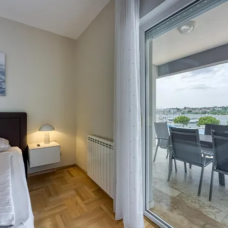 Elegant Panoramic Seaview Pula