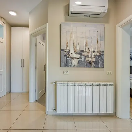 Elegant Panoramic Seaview Pola