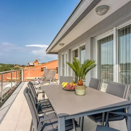 Elegant Panoramic Seaview Pola