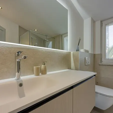 Elegant Panoramic Seaview Appartamento Pola