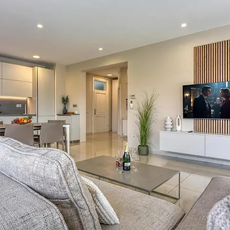 Apartment Elegant Panoramic Seaview *