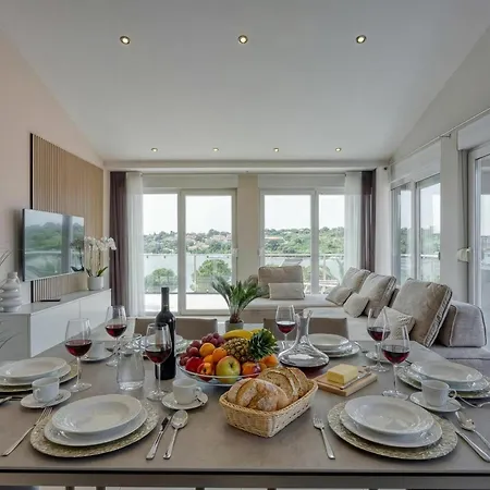 Apartment Elegant Panoramic Seaview