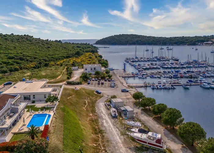 Elegant Panoramic Seaview Appartement Pula