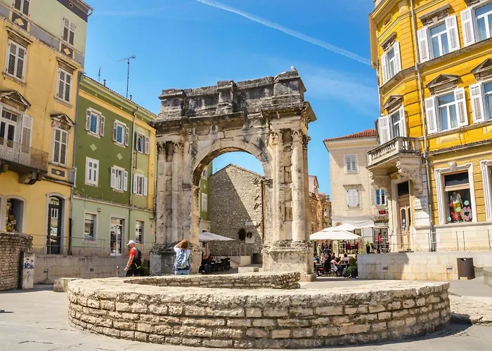 Elegant Panoramic Seaview *