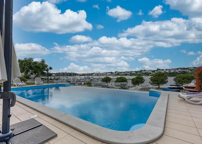 Elegant Panoramic Seaview Pula