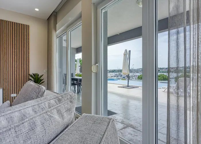 Elegant Panoramic Seaview Pula