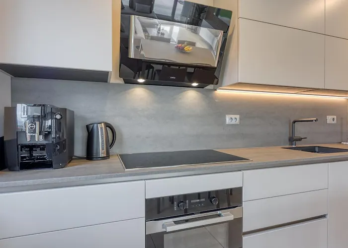 Elegant Panoramic Seaview Apartment Pula