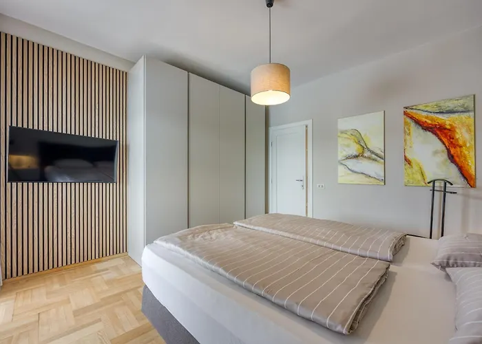 Elegant Panoramic Seaview Apartment Pula