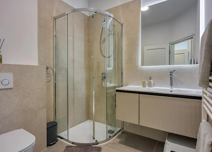 Elegant Panoramic Seaview *