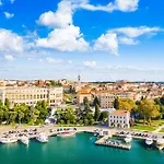 Elegant Panoramic Seaview Appartement