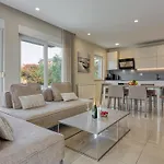 Elegant Panoramic Seaview