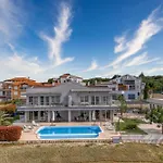 Elegant Panoramic Seaview